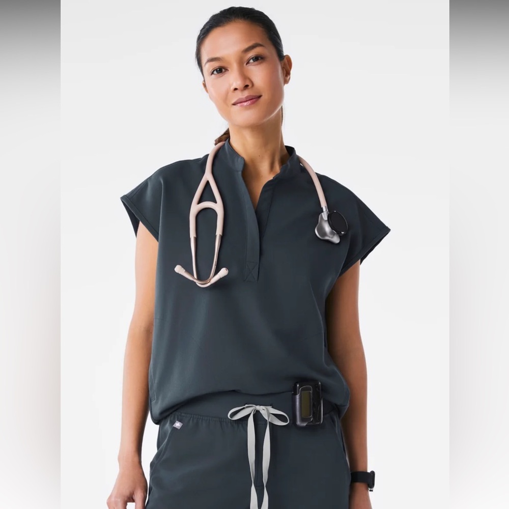 Figs Rafaeal Scrub Top